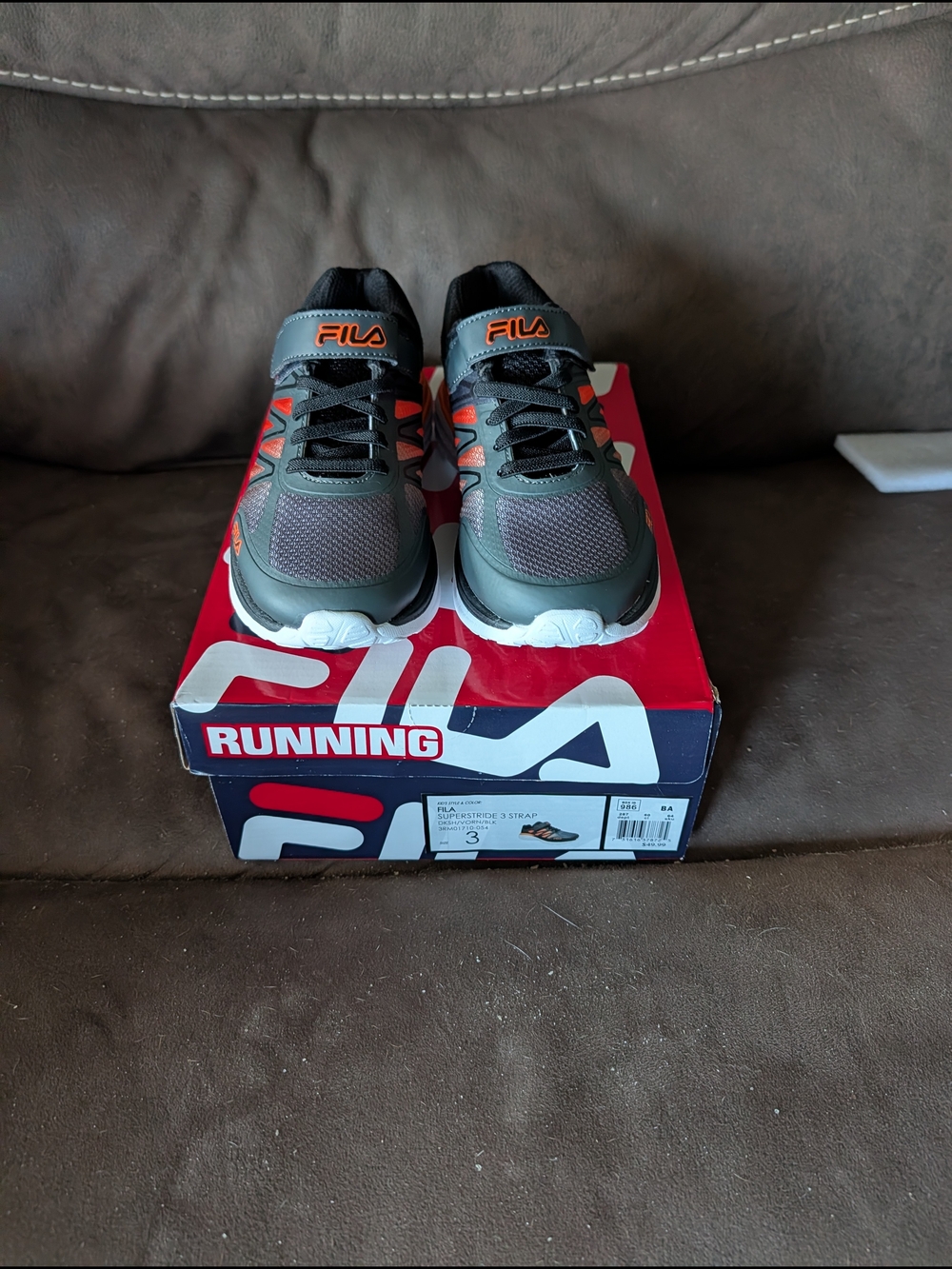 NWT Fila Kids Running Shoes Superstride 3 Strap Size 3